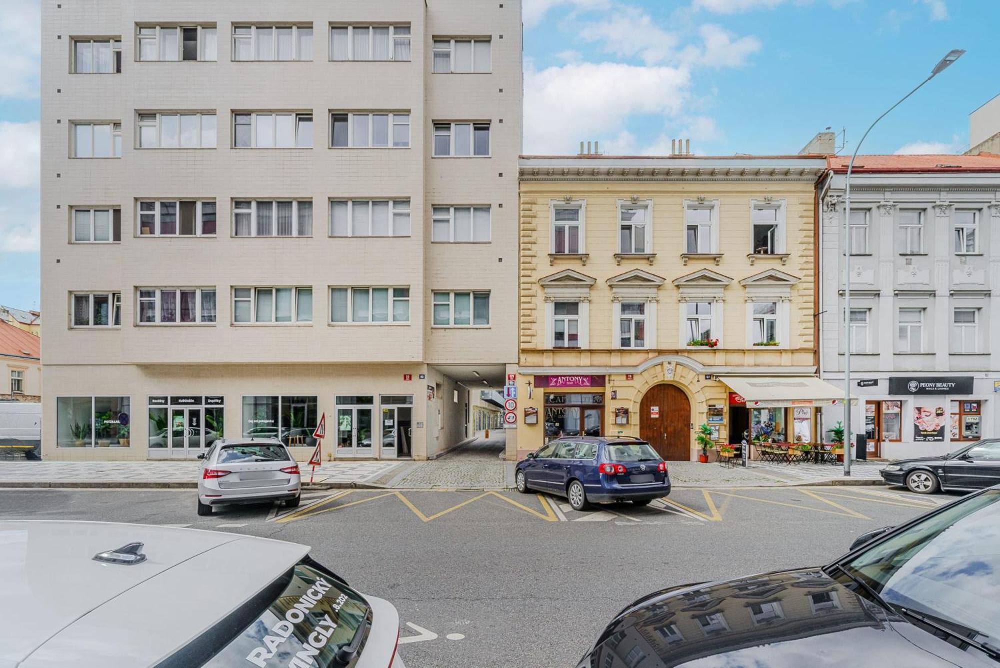 Spacious Apartments Near Karlin Square Praga Exterior foto